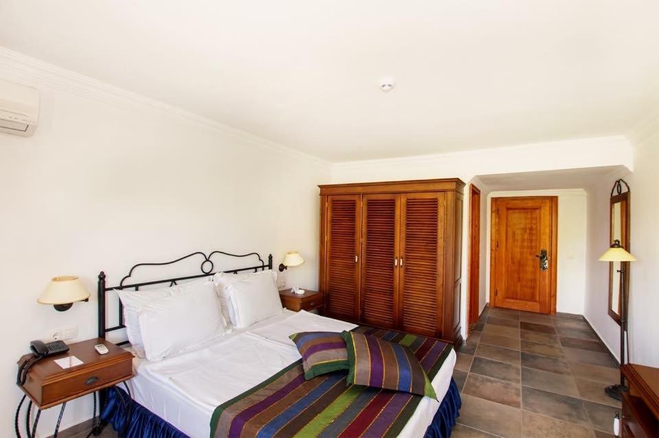 Maris Butik Hotel Турунч Экстерьер фото