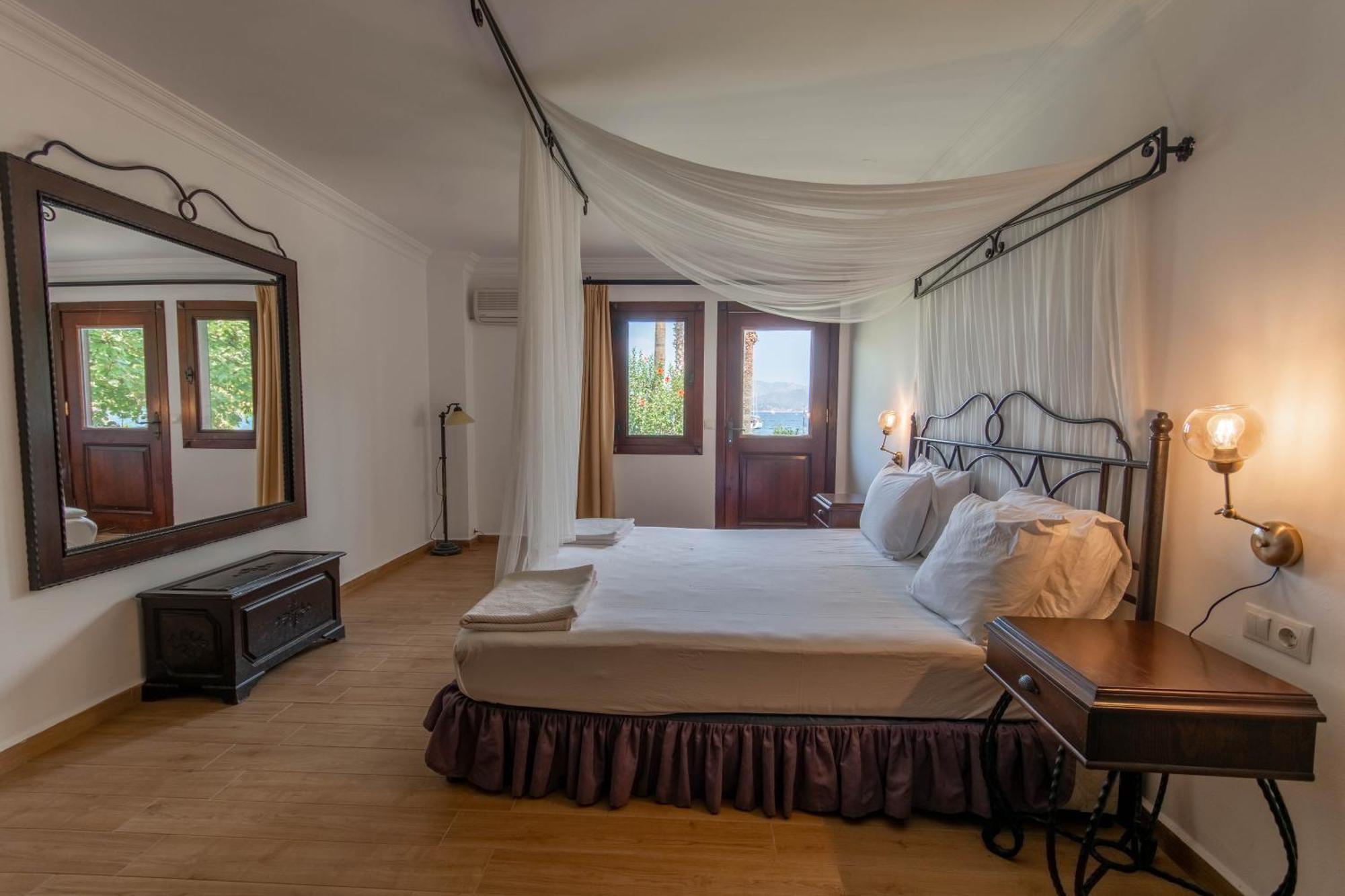 Maris Butik Hotel Турунч Экстерьер фото